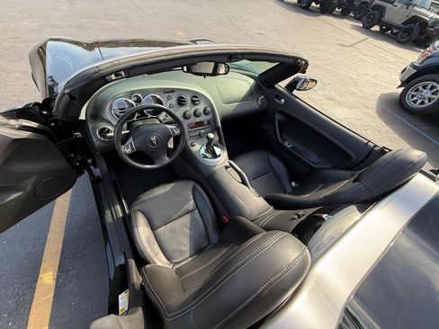 Used 2009 Pontiac Solstice Convertible w/ Premium Package RWD image 21
