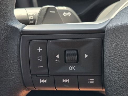 Used 2026 Nissan Rogue S FWD image 23