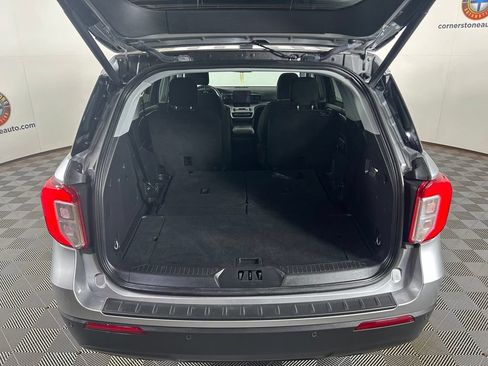 Used 2024 Ford Explorer XLT AWD/4WD image 19