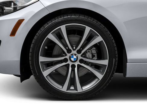 Used 2016 BMW 228i xDrive Convertible AWD/4WD image 10