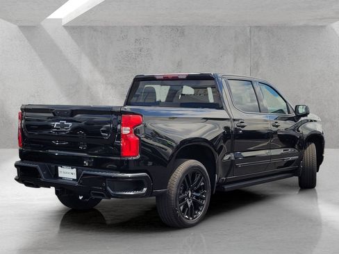 Used 2025 Chevrolet Silverado 1500 High Country w/ Midnight Edition AWD/4WD image 5