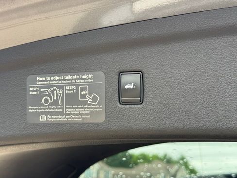 Used 2019 INFINITI QX50 Essential w/ Sensory Package AWD/4WD image 28