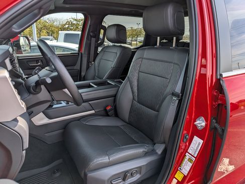 Used 2025 Toyota Tundra Limited AWD/4WD image 15