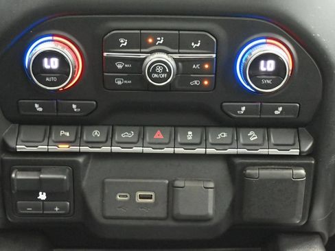 Used 2021 Chevrolet Silverado 1500 LT Trail Boss AWD/4WD image 19