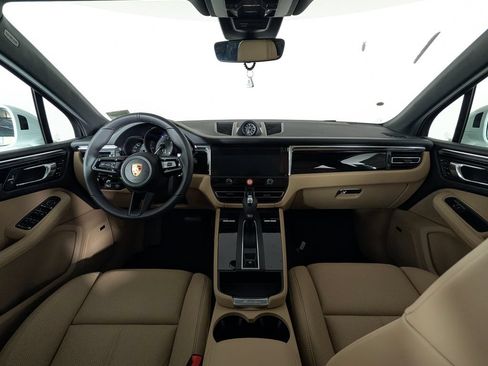 New 2026 Porsche Macan AWD/4WD image 18