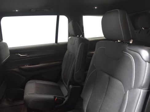 New 2025 Jeep Grand Cherokee L Laredo w/ Luxury Tech Group I image 17