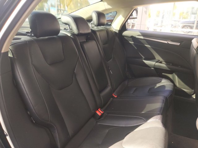 Used 2017 Ford Fusion Titanium FWD image 19