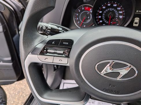 Used 2021 Hyundai Elantra SEL image 37