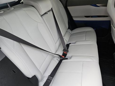 New 2026 Cadillac Optiq Sport 1 w/ LPO, Floor Liner Package image 28