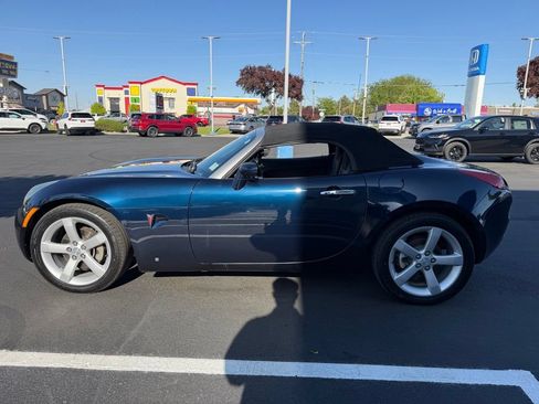 Used 2006 Pontiac Solstice Convertible w/ Power Package RWD image 6