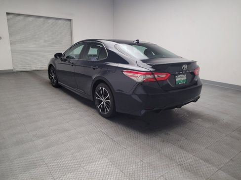 Used 2019 Toyota Camry SE w/ Convenience Package image 5