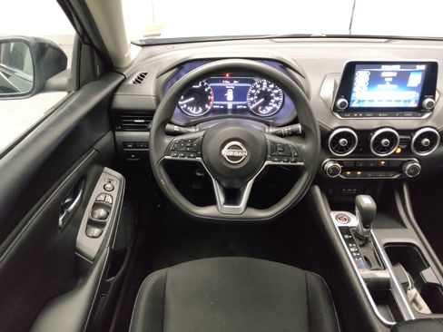 Used 2024 Nissan Sentra SV FWD image 22