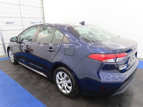Used 2025 Toyota Corolla LE FWD image 6