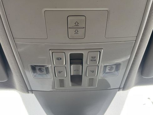 Used 2021 Volkswagen Atlas SEL image 22