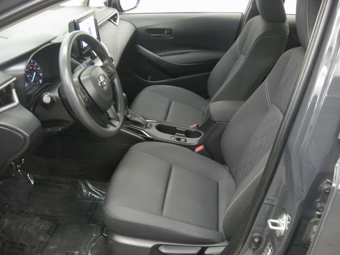 Used 2023 Toyota Corolla LE image 7