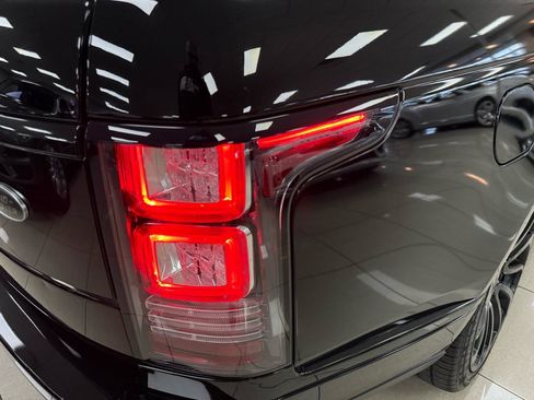 Used 2017 Land Rover Range Rover Supercharged image 32