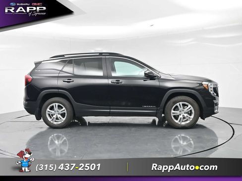 Used 2022 GMC Terrain SLE w/ Driver Convenience Package AWD/4WD image 3