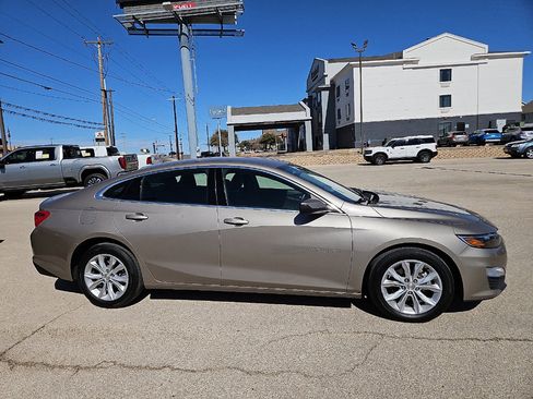 Used 2024 Chevrolet Malibu LT image 6