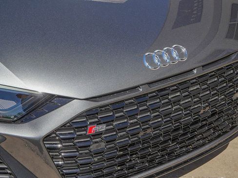 Used 2021 Audi R8 V10 w/ Premium Package RWD image 5