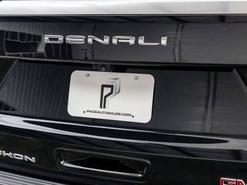 Used 2025 GMC Yukon Denali AWD/4WD image 18