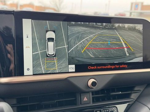 Certified 2025 Toyota Crown Signia w/ Advanced Technology Package image 24