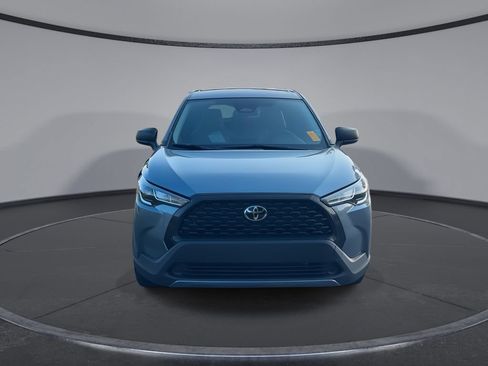 Used 2024 Toyota Corolla Cross L FWD image 3