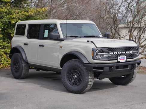 New 2026 Ford Bronco Badlands AWD/4WD image 32