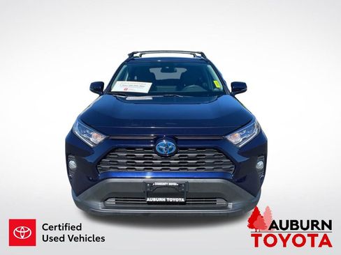 Used 2021 Toyota RAV4 XLE w/ Convenience Package AWD/4WD image 3