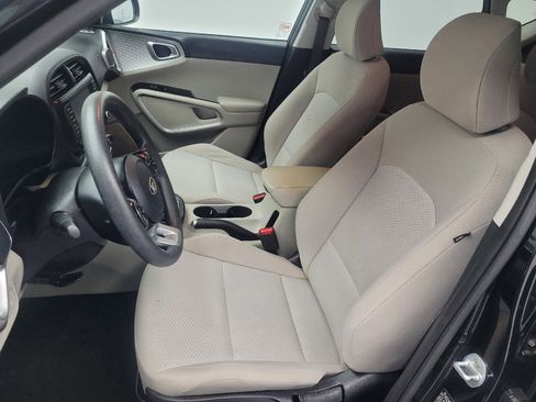 Used 2020 Kia Soul LX image 17