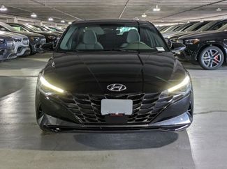 Used 2022 Hyundai Elantra SEL w/ Convenience + Premium Package FWD video 2