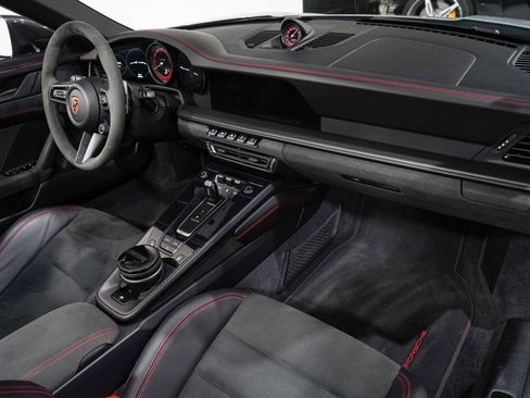 Used 2024 Porsche 911 Carrera GTS image 17