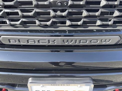 Used 2024 GMC Sierra 1500 AT4 w/ AT4 Preferred Package image 9