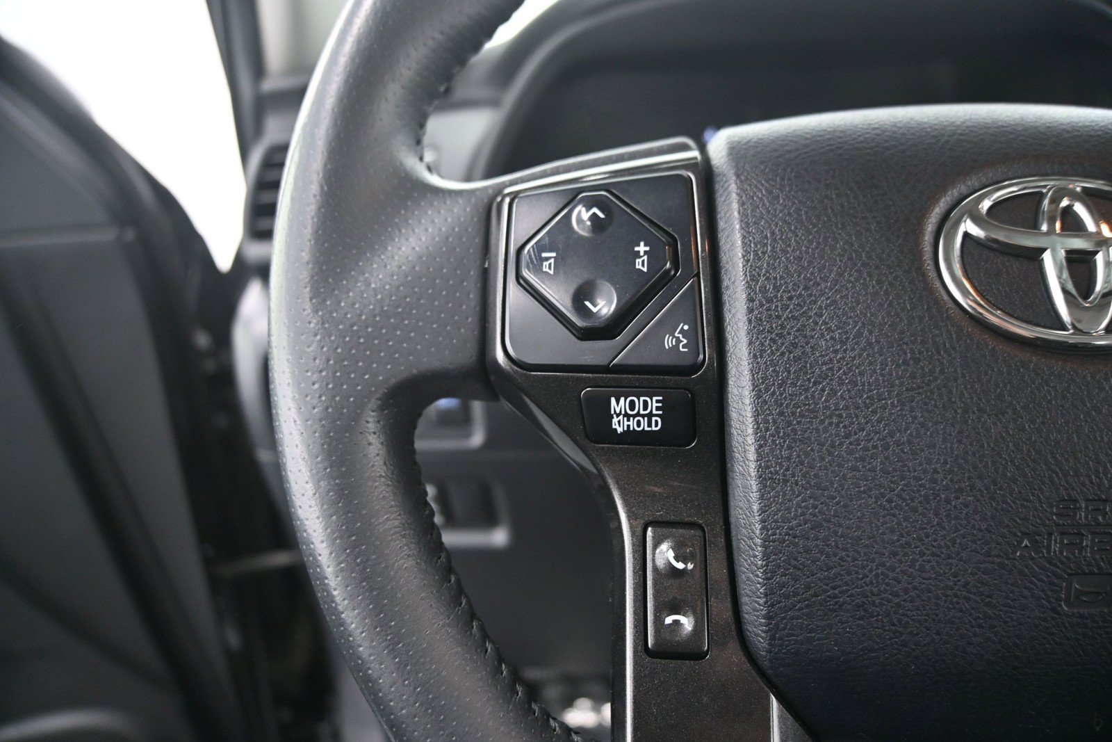 Used 2021 Toyota 4Runner TRD Off-Road Premium w/ Moonroof Package AWD/4WD image 26