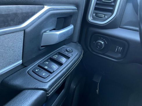 Used 2021 RAM 3500 Big Horn w/ Level 1 Equipment Group AWD/4WD image 11