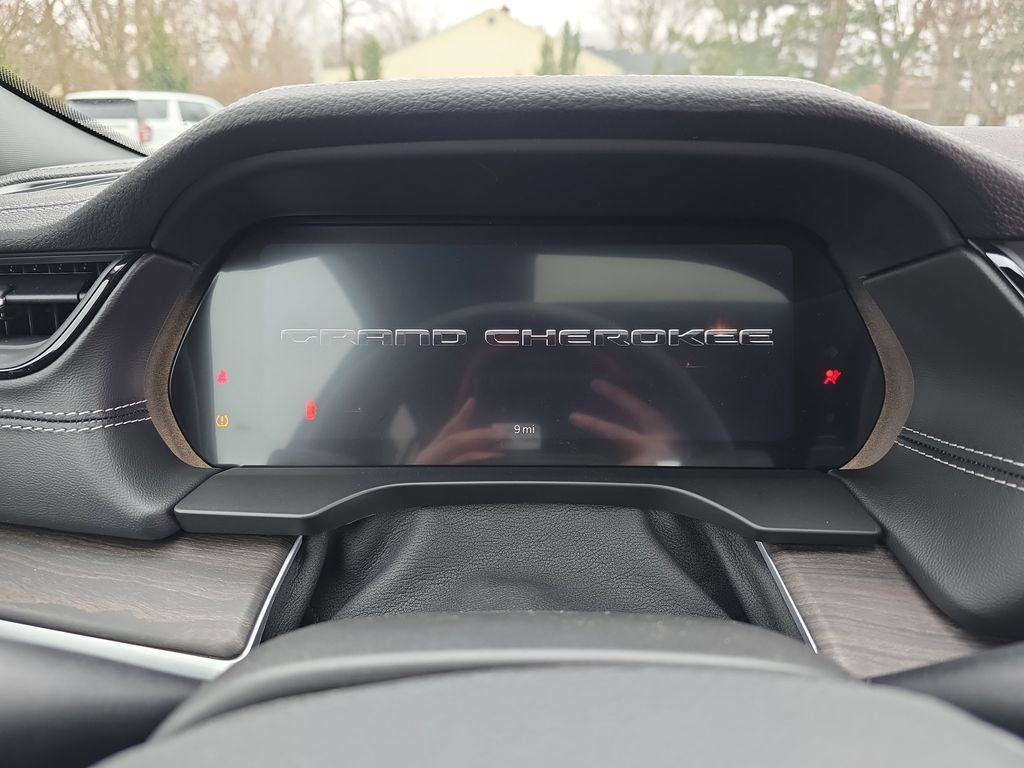 New 2026 Jeep Grand Cherokee Altitude AWD/4WD image 19