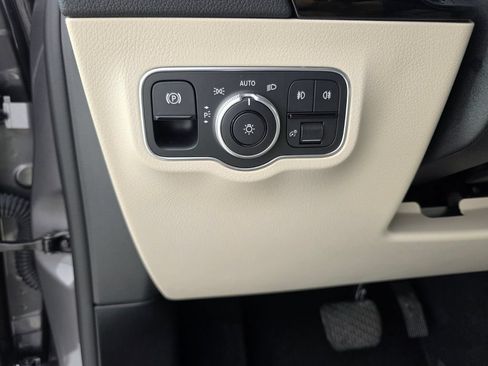 Certified 2025 Mercedes-Benz GLA 250 image 24