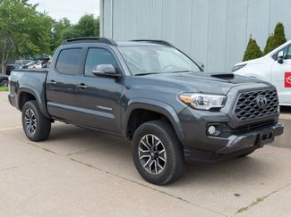 Used 2022 Toyota Tacoma TRD Sport AWD/4WD video 1