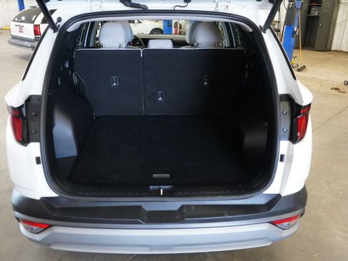 Used 2026 Hyundai Tucson SEL Plus FWD image 24