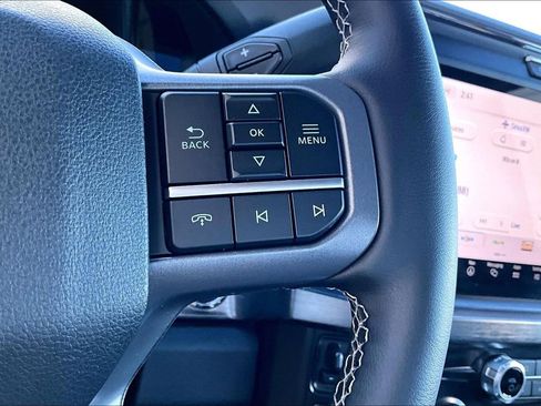 Used 2025 Ford F250 Lariat w/ Black Appearance Package image 14