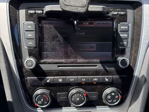 Used 2013 Volkswagen Passat 2.5 SE FWD image 19