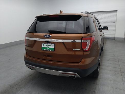 Used 2017 Ford Explorer XLT FWD image 7