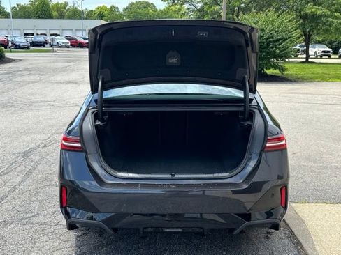 Certified 2026 BMW i5 eDrive40 w/ M Sport Package AWD/4WD image 31