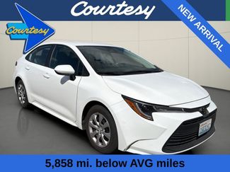 Used 2025 Toyota Corolla LE FWD video 1