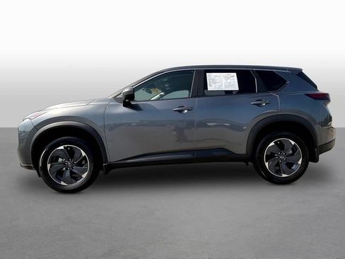 Used 2026 Nissan Rogue SV FWD image 4