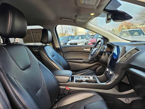 Used 2022 Ford Edge Titanium w/ Equipment Group 301A image 11