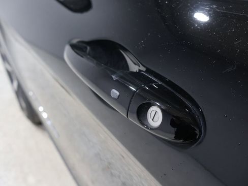 Used 2022 Jeep Cherokee Limited image 10