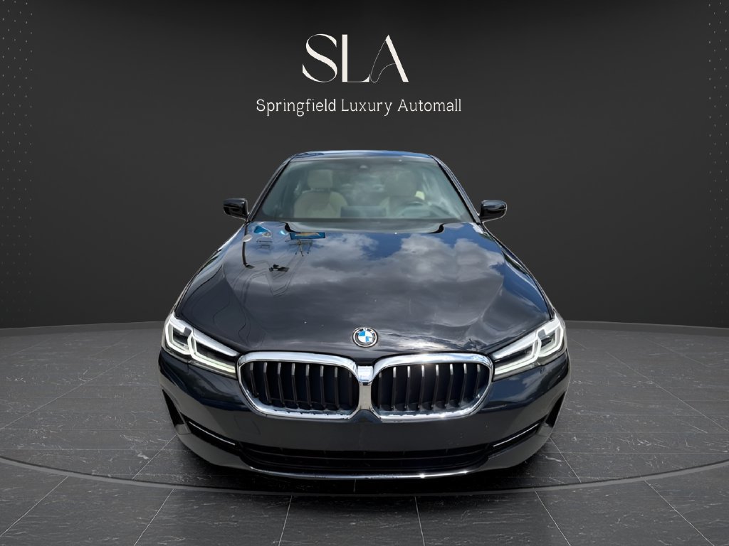 Used 2023 BMW 530i xDrive w/ Premium Package AWD/4WD image 2