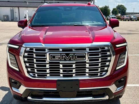 Used 2026 GMC Yukon XL Denali w/ Denali Reserve Package AWD/4WD image 11