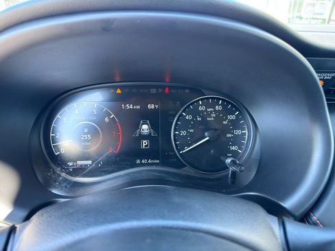 Used 2022 Nissan Kicks SR w/ Premium Package FWD image 21