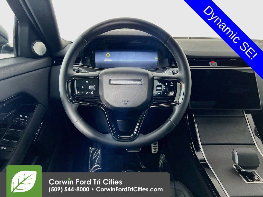 Used 2024 Land Rover Range Rover Evoque Dynamic SE AWD/4WD image 27